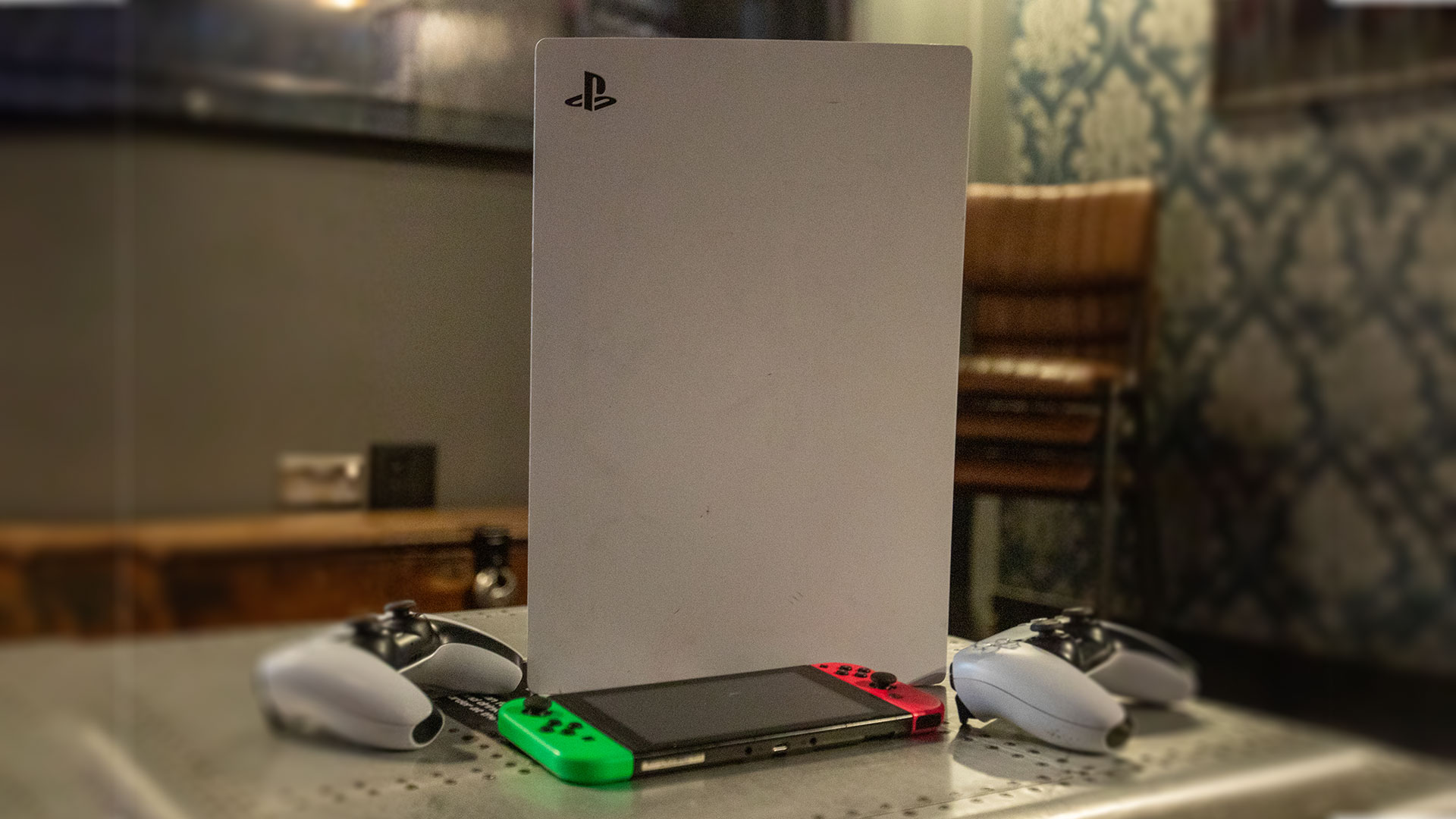 PS5 & Nintendo Switch